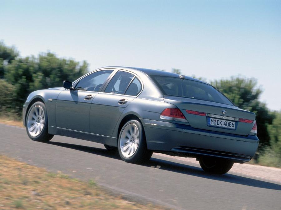  BMW 7-Series 2001 года  (фото 2 из 9)